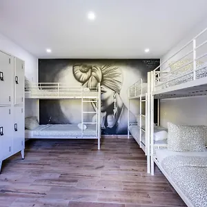 Hostal The Macarena, Lagos
