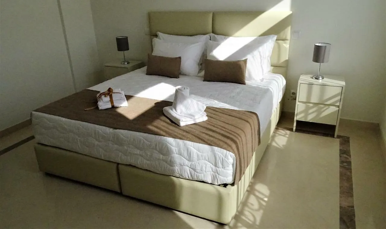 Bowen, Luxury Suites Lagos Guest house