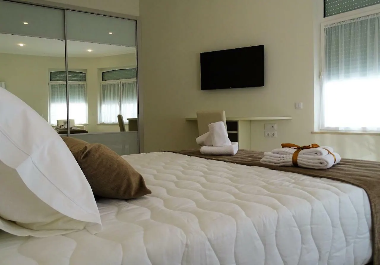 Bowen, Luxury Suites Lagos 0*,  Portugal